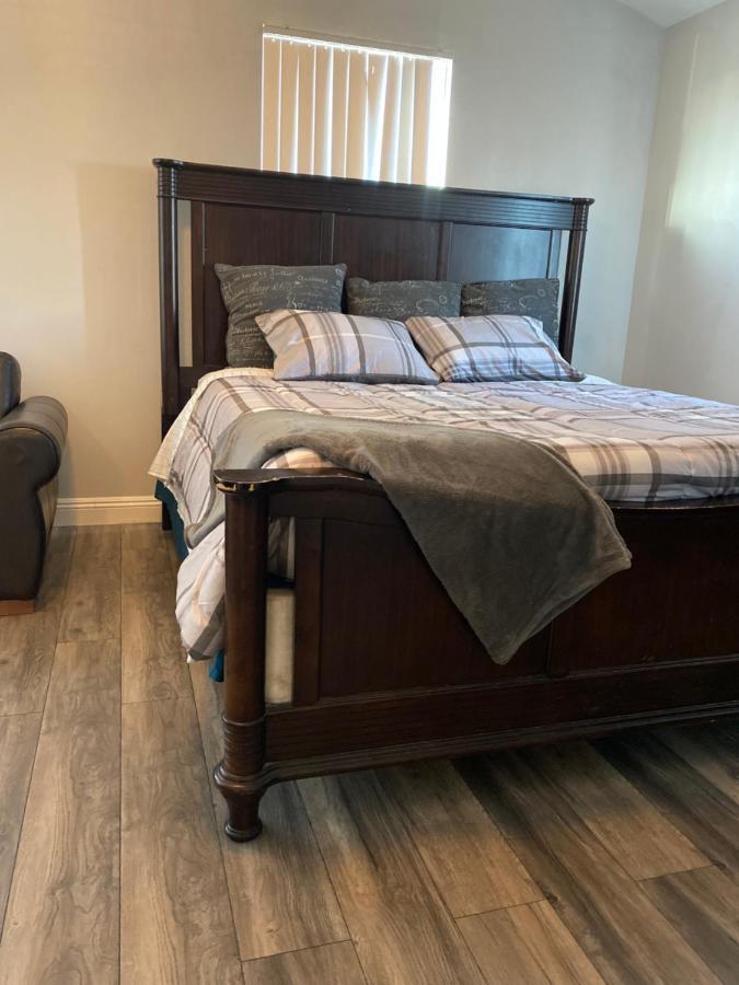 Private Long Term Bedrooms Near Usc & Sofi In Duplex Séjour chez l'habitant Los Angeles